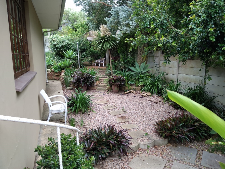 To Let 7 Bedroom Property for Rent in Dana Bay Western Cape